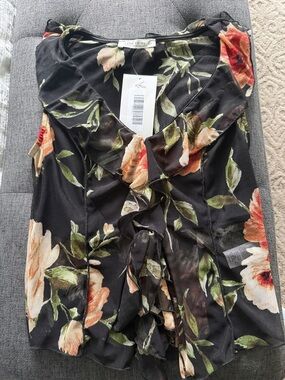 NWT top